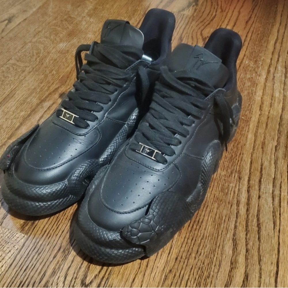 Black Men's Sneakers
